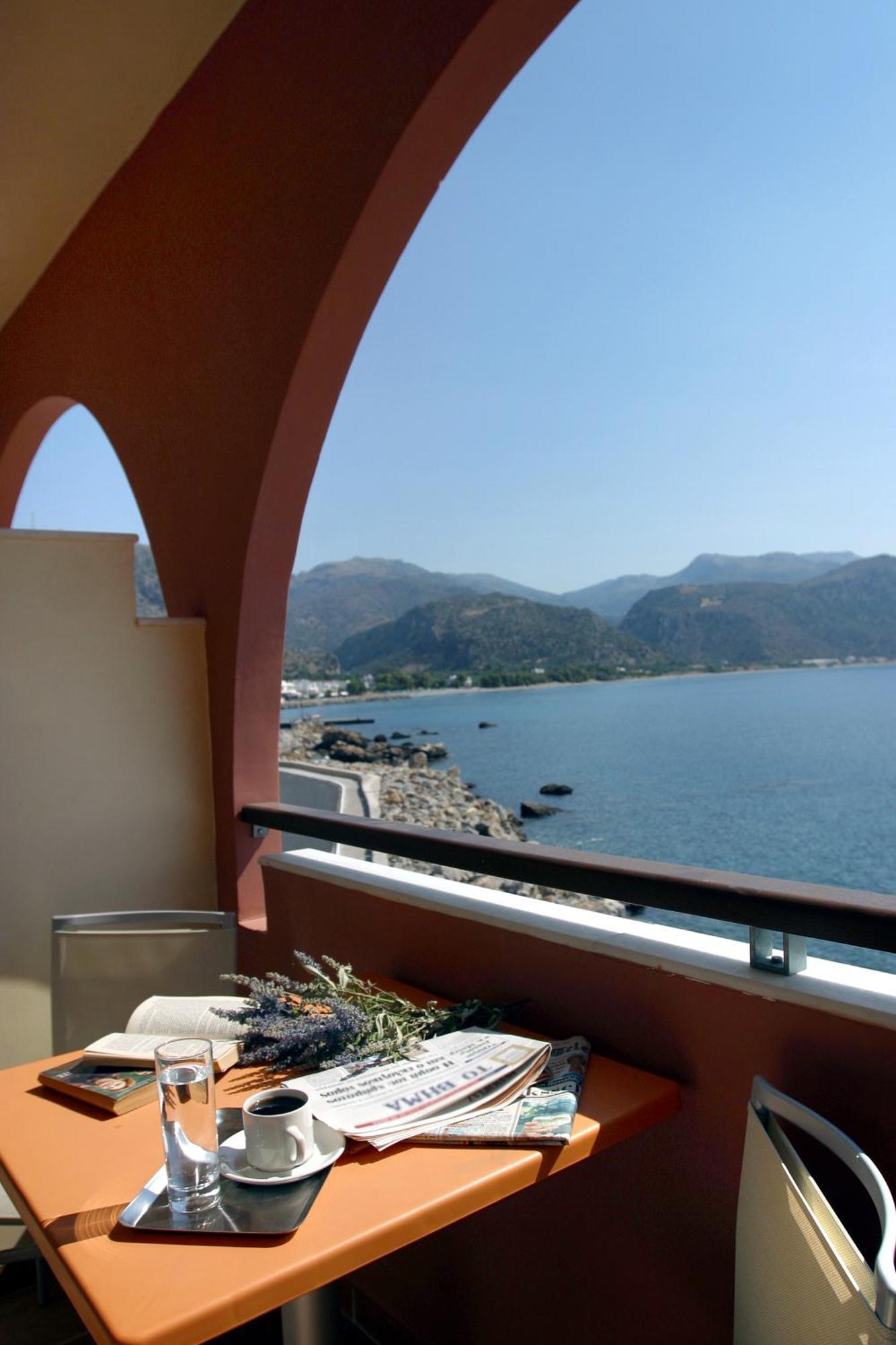 Hotel On The Rocks Paleochora Exterior foto